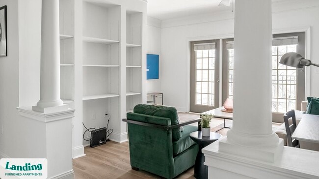 Building Photo - 925 Canterbury Rd NE