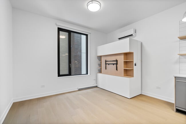 Interior Photo - The Heron