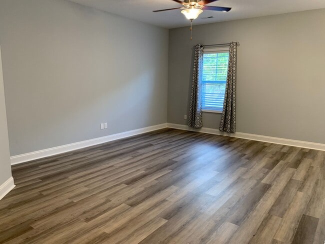 Building Photo - 1509 Grey Cliff Run