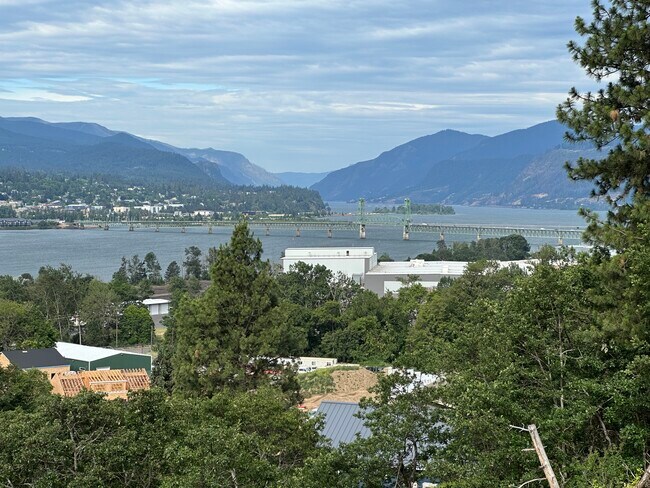 Foto del edificio - 435 N Oak St