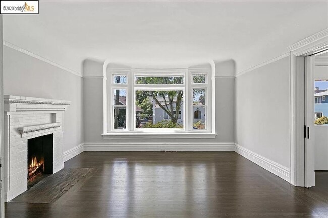 Building Photo - 1729 Milvia St