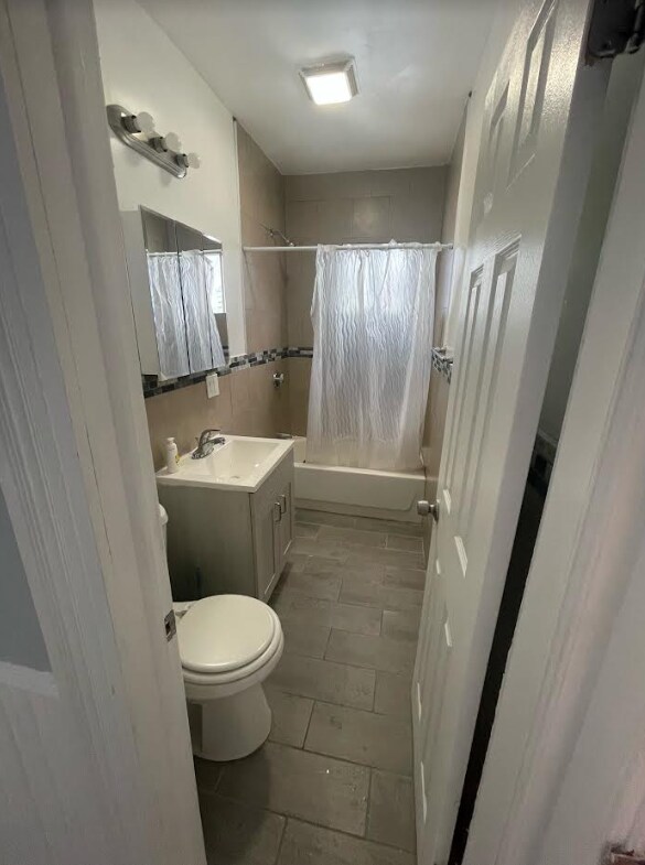 87 Congress Ave Unit 2, Providence, RI 02907 Apartments in Providence