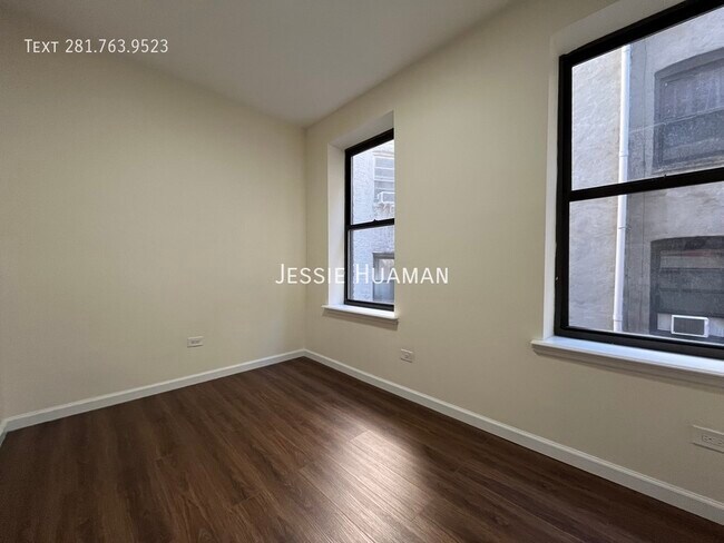 Foto del edificio - 229-231 East 12th Street -34A