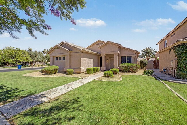 Foto del edificio - 1331 W Blue Ridge Ct