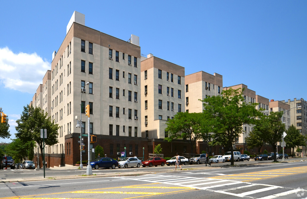 Primary Photo - Roosevelt Gardens