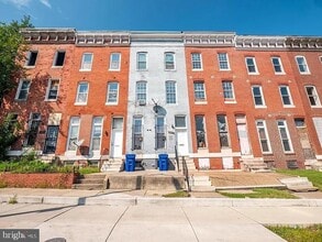 Building Photo - 424 E North Ave