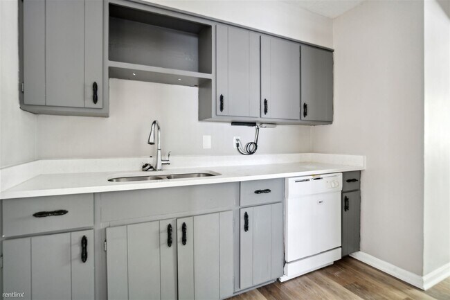 Foto del edificio - 3 br, 1 bath House - 9251 Newkirk Drive