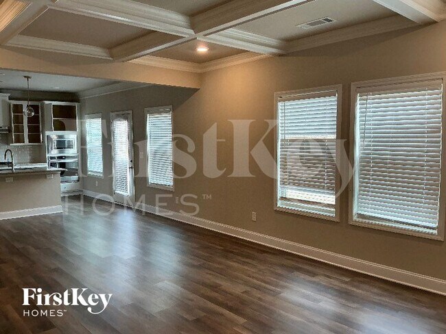 Building Photo - 7000 Lancaster Xing