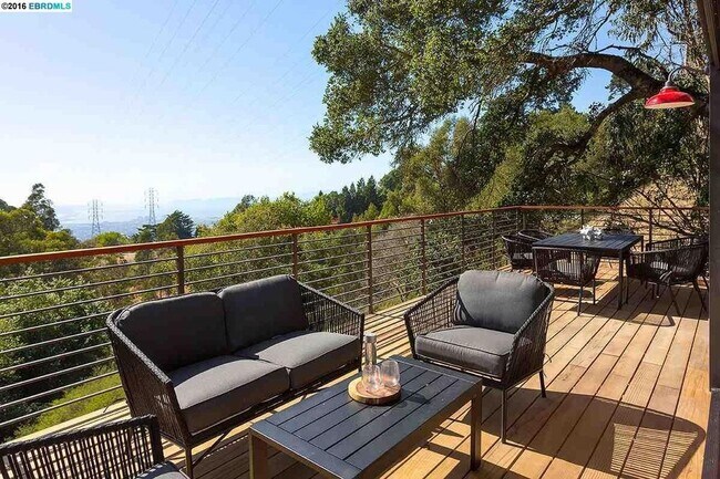 Foto del edificio - 6285 Skyline Blvd