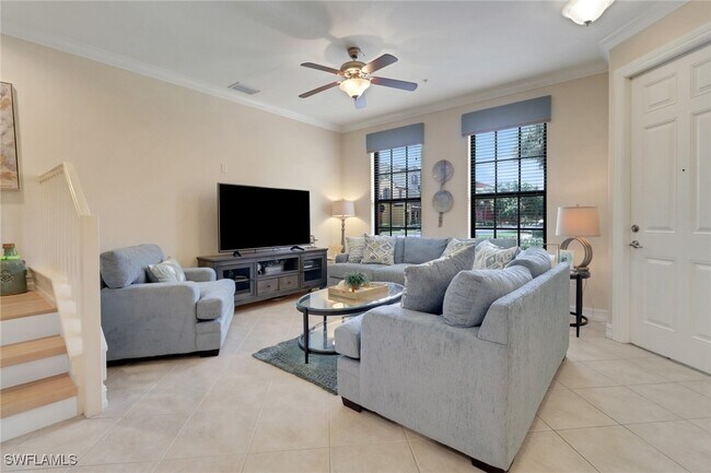 Building Photo - 9098 Capistrano St S