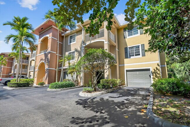 Building Photo - 6511 Emerald Dunes Dr
