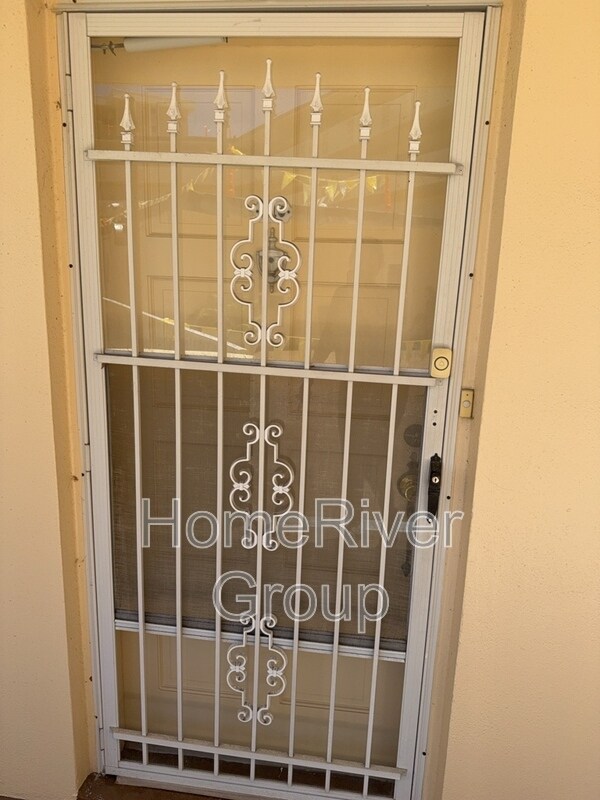Foto del edificio - 1200 N Shore Dr NE