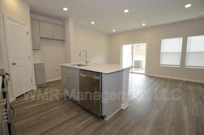 Foto del edificio - 3833 County Down Ave