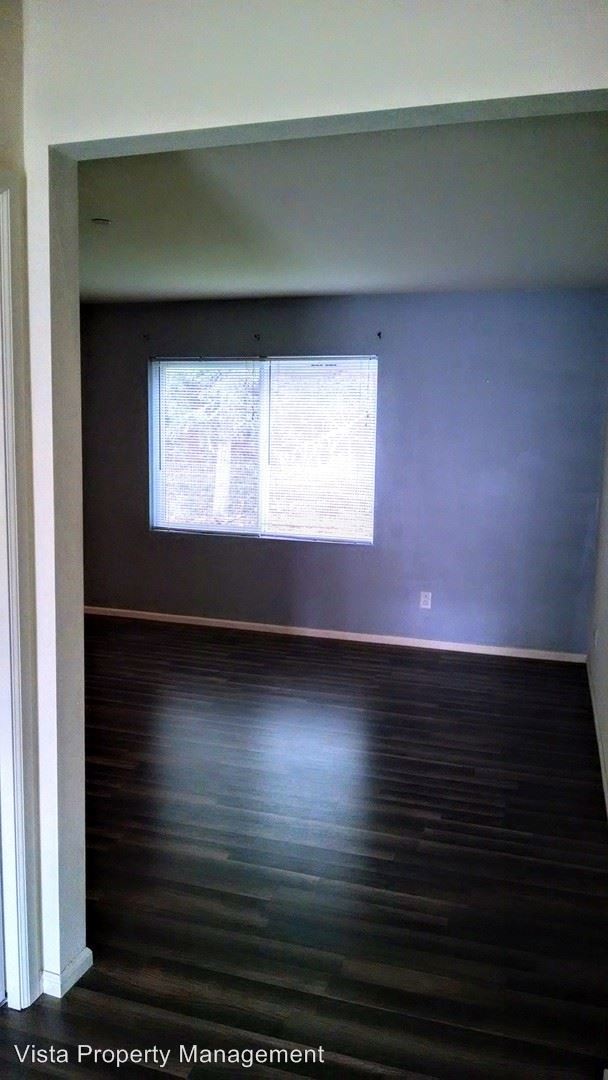 Building Photo - 4 br, 2.5 bath House - 7518 Brianna Ct. SE