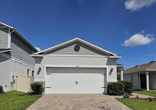 Building Photo - 2927 Sanctuary Dr