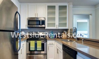 Primary Photo - 6600 Beachview Dr