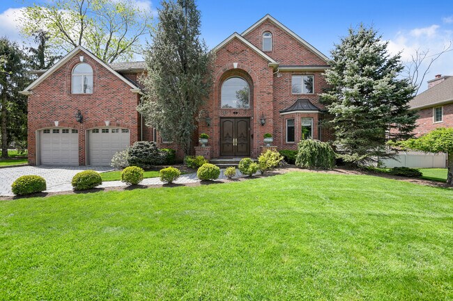 Building Photo - 49 Walker Ave