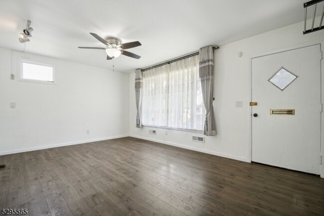 Building Photo - 50 Huntley Rd