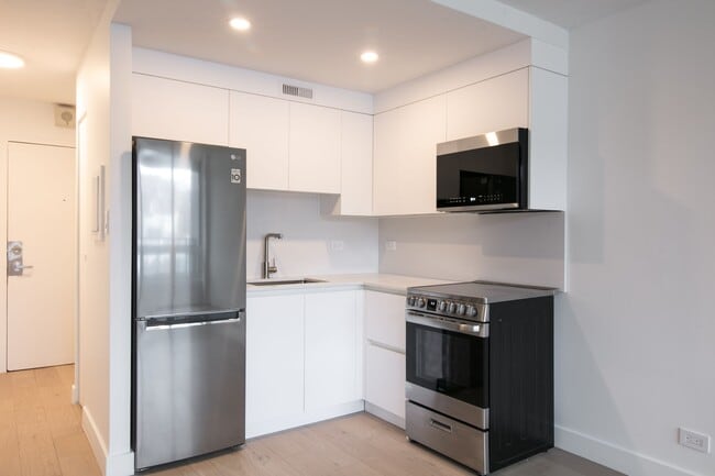 Building Photo - Le Montfort