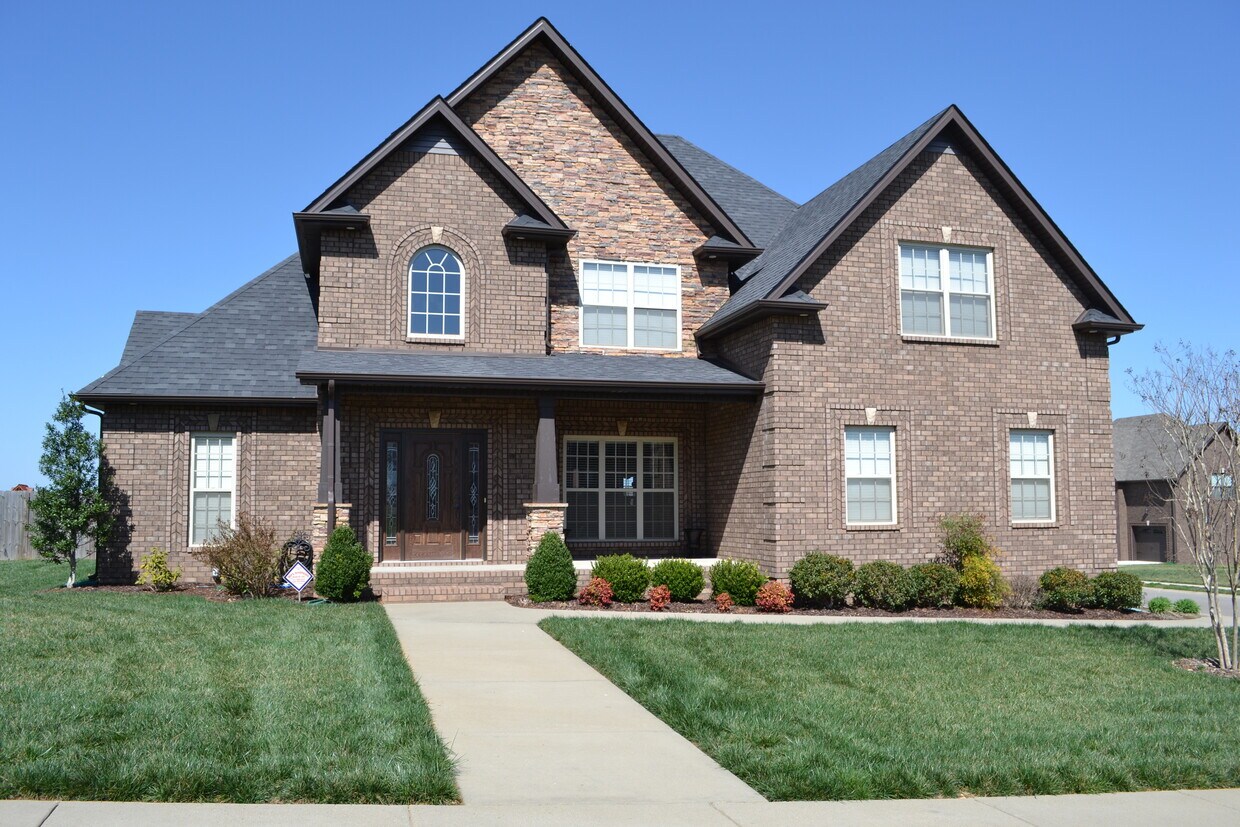 Primary Photo - Beautiful home in Highly Sought After Area!