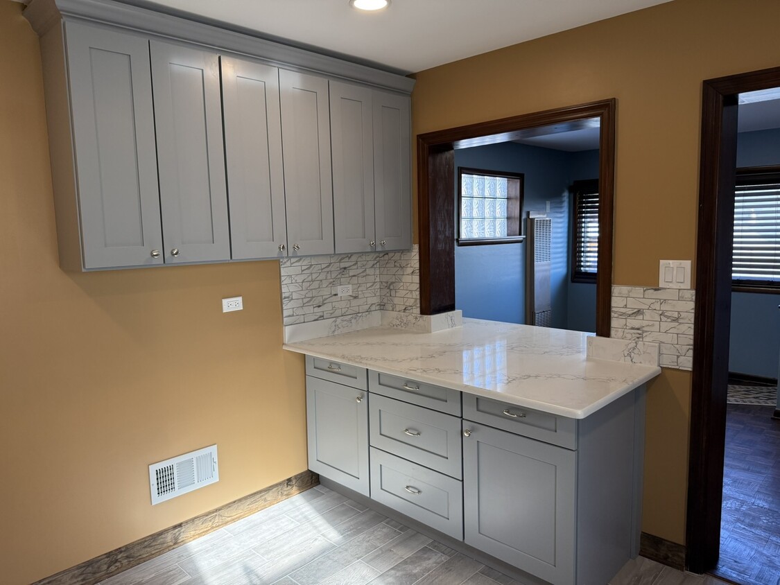 Foto del edificio - 2427 N Erie St