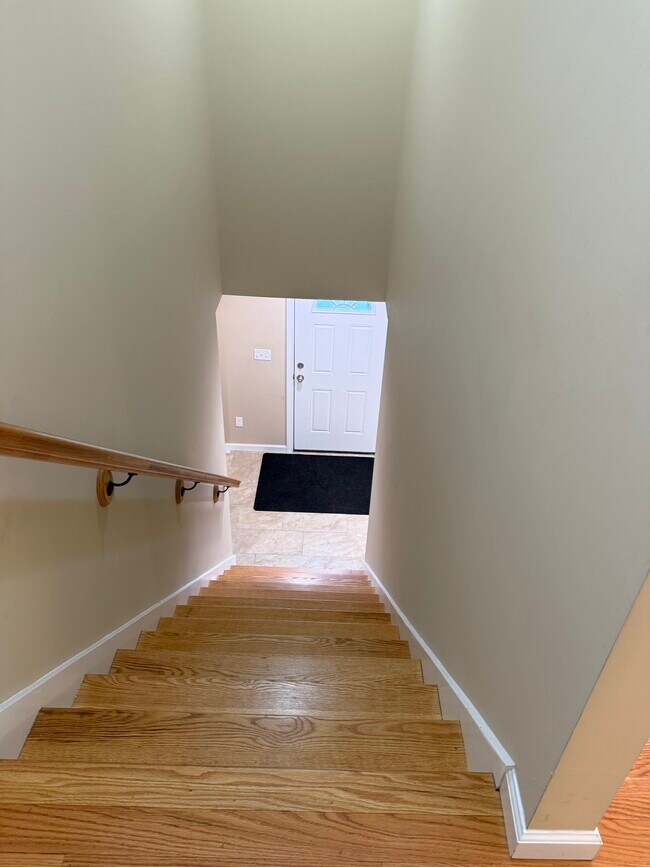 Photo - 566 Dwight Rd House