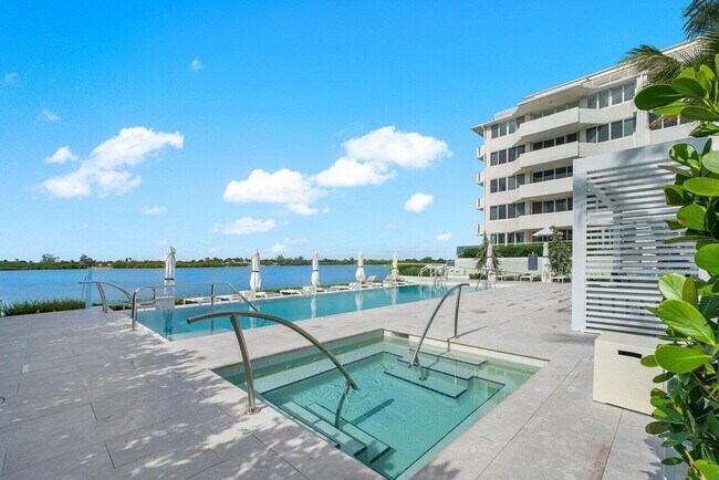 Foto del edificio - 2773 S Ocean Blvd
