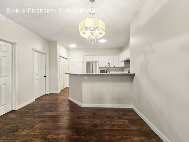 Building Photo - Fantastic 2 Beds, 2 Baths Apartment/Condo ...