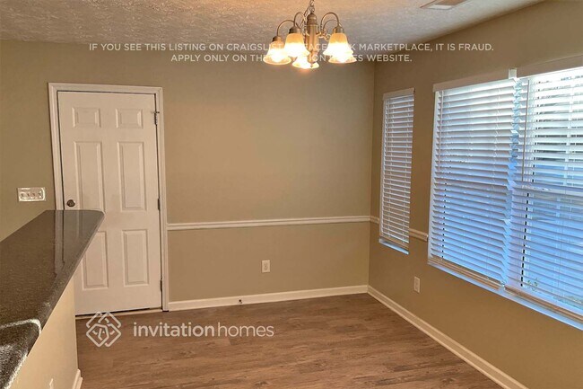 Foto del edificio - 72 Glazier Farms Ct