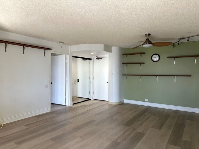 Foto del edificio - Honolulu Park Place 2BR/2BA/2PK - Ocean & ...