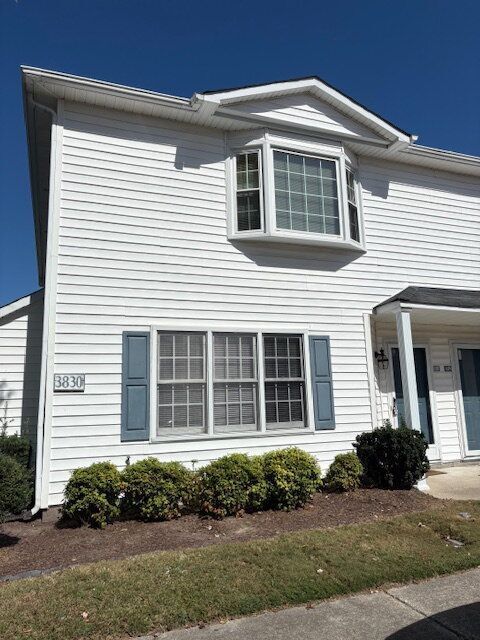 Building Photo - 3830 Sterling Pointe Dr