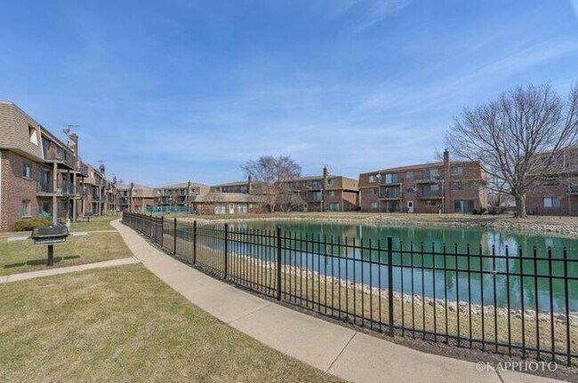Building Photo - 1422 Carol Court