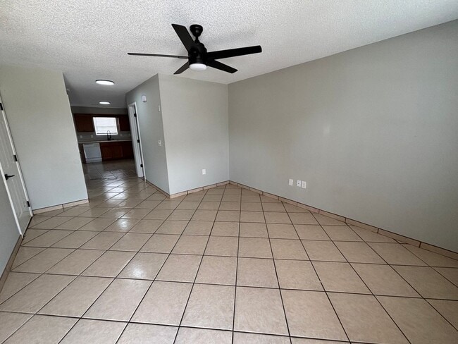 Foto del edificio - 3408 SW Victoria Pl