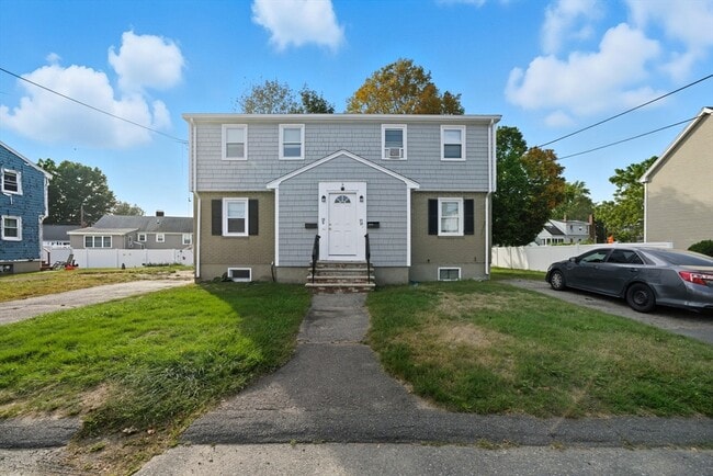 Building Photo - 33 Park Dr