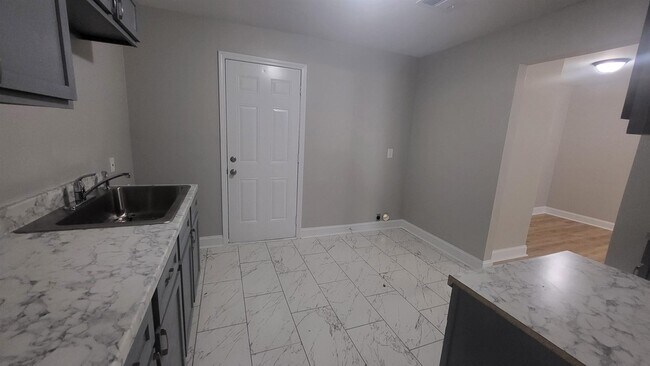 Foto del edificio - 4220 Gailwood Ave