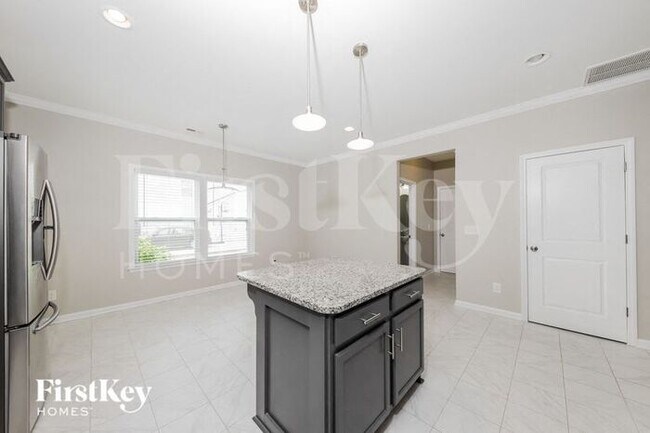 Building Photo - 451 Shady Grove Ct