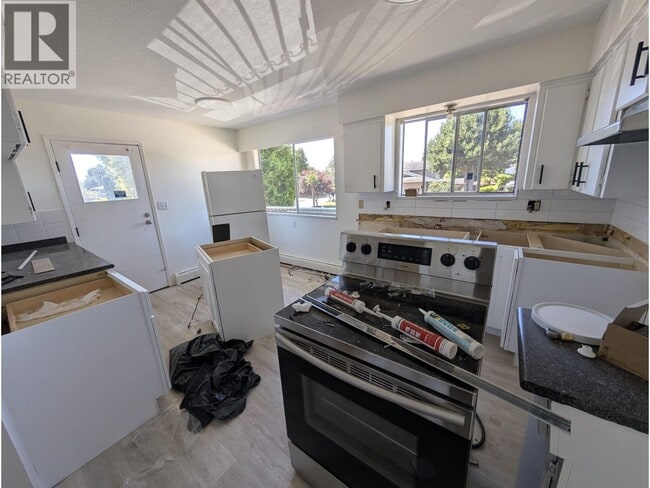 Building Photo - 10XXX Milford Dr