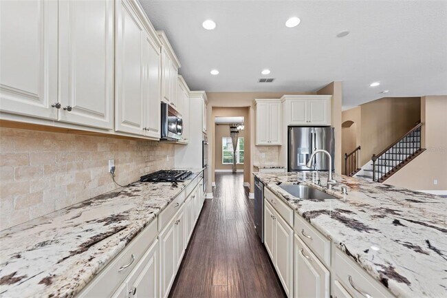 Foto del edificio - 19184 Long Lake Ranch Blvd