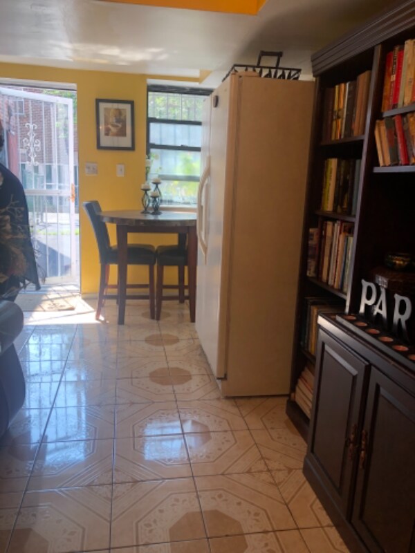 Foto principal - 210-35 Hillside Avenue