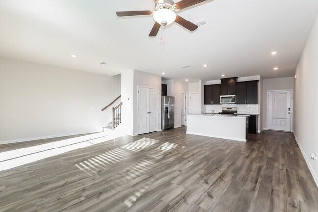 Foto del edificio - 1605 Villageside Ct