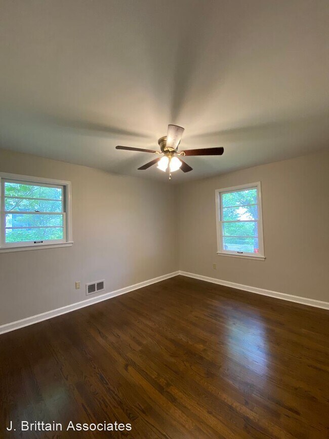 Building Photo - 3 br, 1.5 bath House - 808 12th Avenue