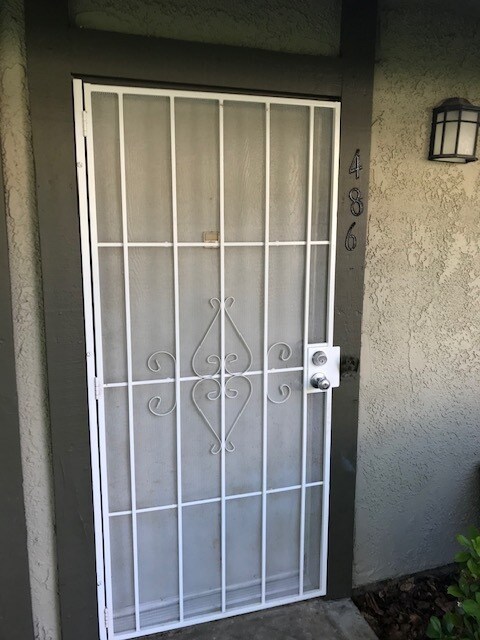 Foto del edificio - 486 Serento Cir