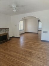 Building Photo - 2824 Colonial Ave