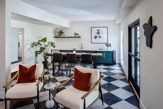 Building Photo - Casa del Rio