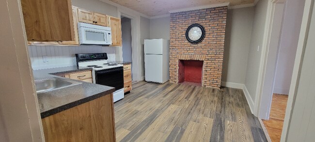Building Photo - 53 E Louther St