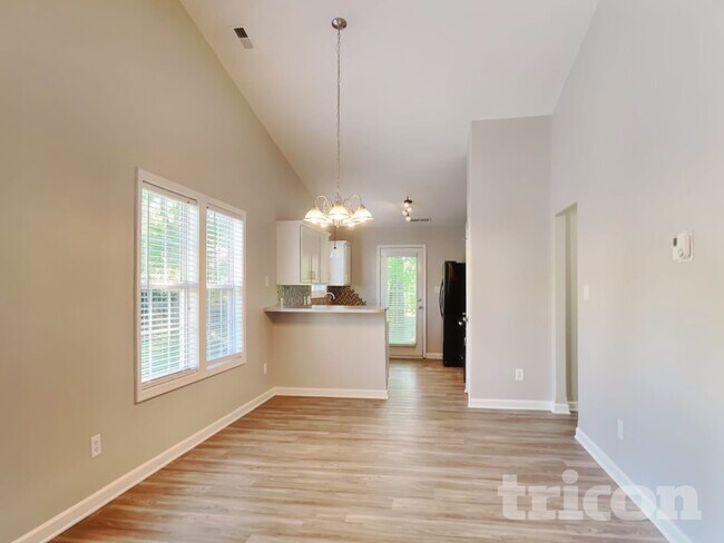Foto del edificio - 260 Brookstone Dr
