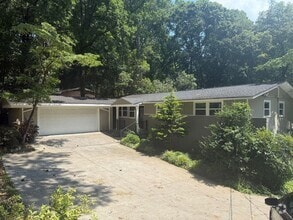 Building Photo - 3479 Chestnut Dr