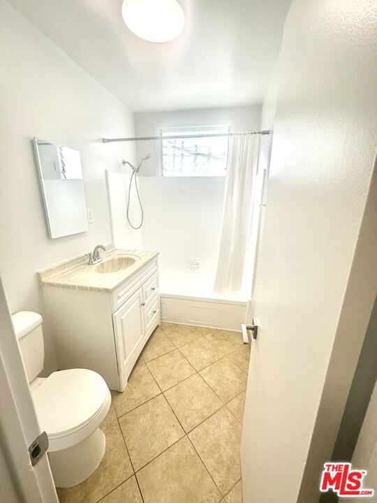 Foto del edificio - 8360 Blackburn Ave