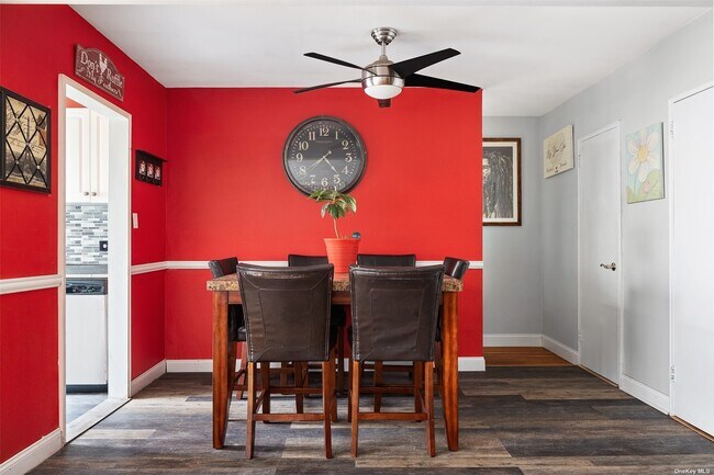 Foto del edificio - 224-24 Union Tpke