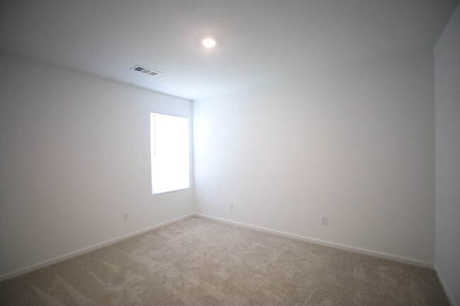 Building Photo - 5400 Orchard Pass